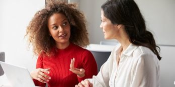 Como começar a planear a carreira enquanto ainda está a estudar