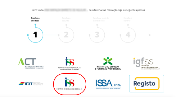 Tem dúvidas em relação à sua pensão? Gostava de perceber quantos anos ainda tem de trabalhar até ter direito à reforma? Agora pode esclarecer as suas dúvidas no conforto do seu lar. A partir de agora, a Segurança Social disponibiliza atendimento através de videochamada e, para tal, apenas tem de fazer o agendamento e ter à sua disposição um dispositivo com câmara, microfone e altifalante. Saiba como agendar uma videoconferência com a Segurança Social. 5 passos para marcar uma videoconferência com a Segurança Social A marcação pode ser feita através do portal SIGA ou da linha da Segurança Social (Tel: 210 545 400 ou Tel: 300 502 502), nos dias úteis, das 9h00 às 18h00. Se optar por fazer o seu agendamento através do portal SIGA, é necessário ter presente o seu número da Segurança Social e a palavra-chave para aceder à Segurança Social Direta. 