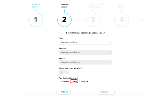Tem dúvidas em relação à sua pensão? Gostava de perceber quantos anos ainda tem de trabalhar até ter direito à reforma? Agora pode esclarecer as suas dúvidas no conforto do seu lar. A partir de agora, a Segurança Social disponibiliza atendimento através de videochamada e, para tal, apenas tem de fazer o agendamento e ter à sua disposição um dispositivo com câmara, microfone e altifalante. Saiba como agendar uma videoconferência com a Segurança Social. 5 passos para marcar uma videoconferência com a Segurança Social A marcação pode ser feita através do portal SIGA ou da linha da Segurança Social (Tel: 210 545 400 ou Tel: 300 502 502), nos dias úteis, das 9h00 às 18h00. Se optar por fazer o seu agendamento através do portal SIGA, é necessário ter presente o seu número da Segurança Social e a palavra-chave para aceder à Segurança Social Direta. 