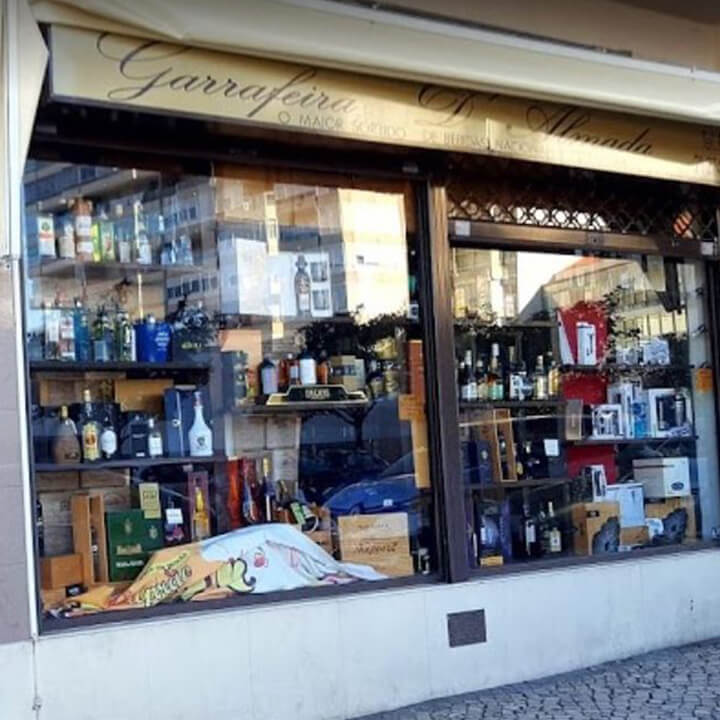 Garrafeira de Almada