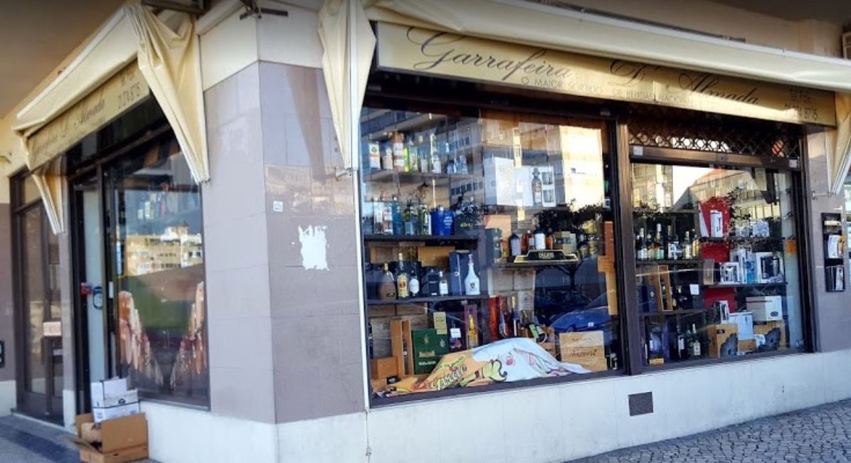 Garrafeira de Almada