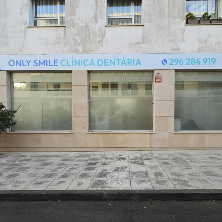 Only Smile Clínica Dentária