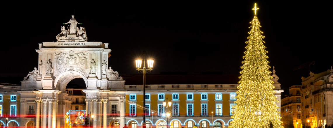 luzes de natal e passeio de tuktuk lisboa